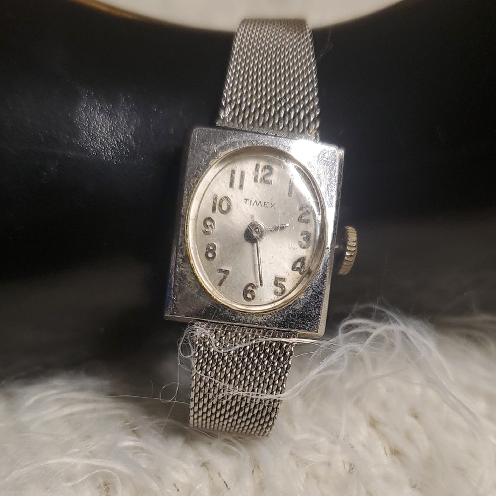 Vintage Timex Silver Rectangular Watch With Mesh … - image 1